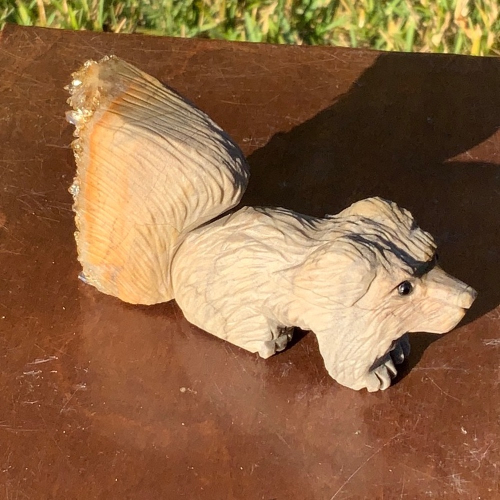 HAND CARVED QUARTZ CRYSTAL CLUSTER TAIL DOG
